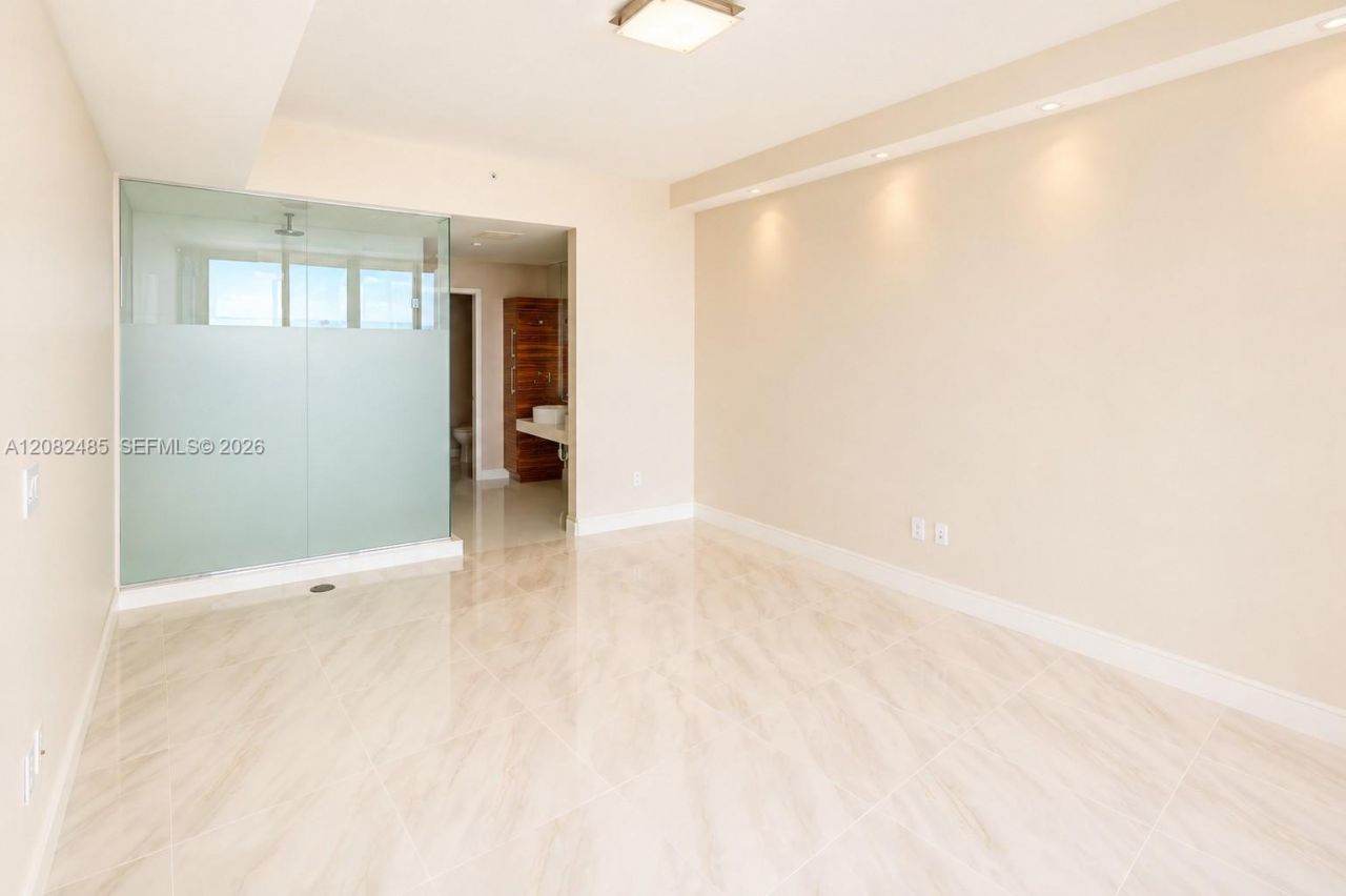 2020 N Bayshore Dr , Unit 1710, Miami, FL 33137 Photo
