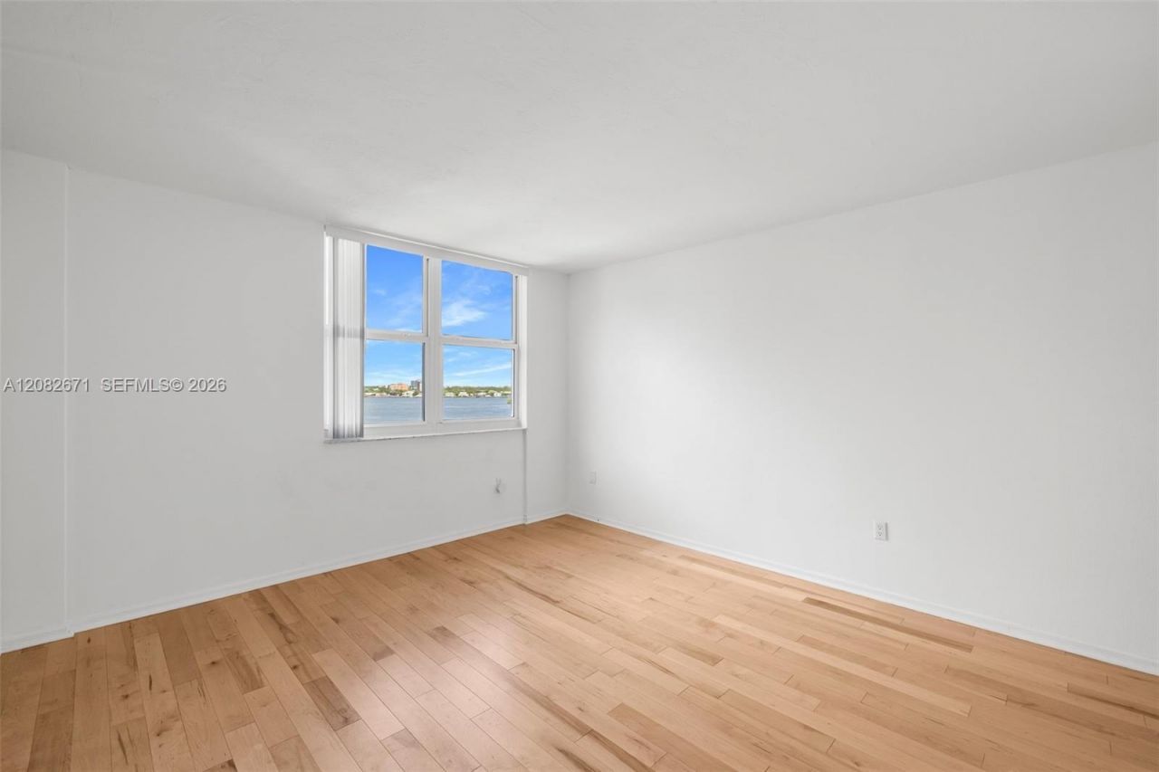 10350 W Bay Harbor Dr , Unit 9C, Bay Harbor Islands, FL 33154 Photo