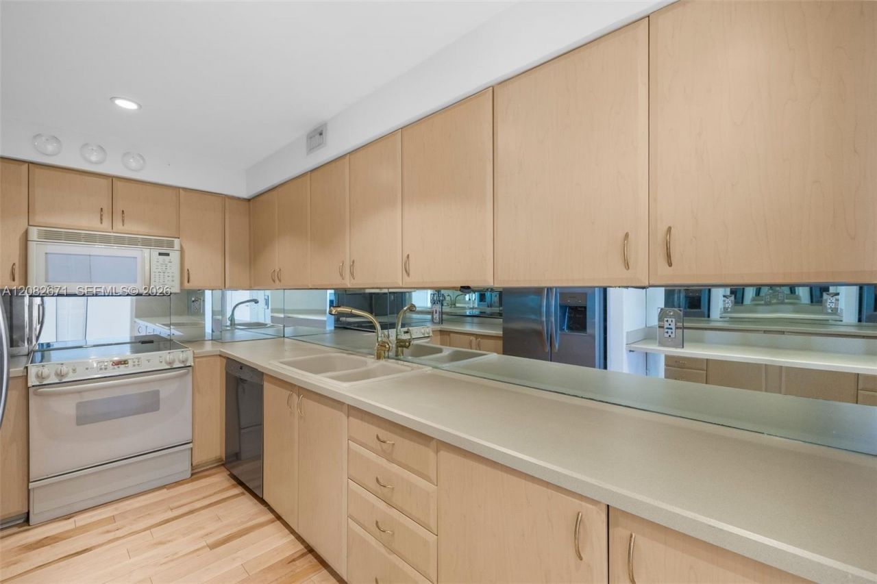 10350 W Bay Harbor Dr , Unit 9C, Bay Harbor Islands, FL 33154 Photo