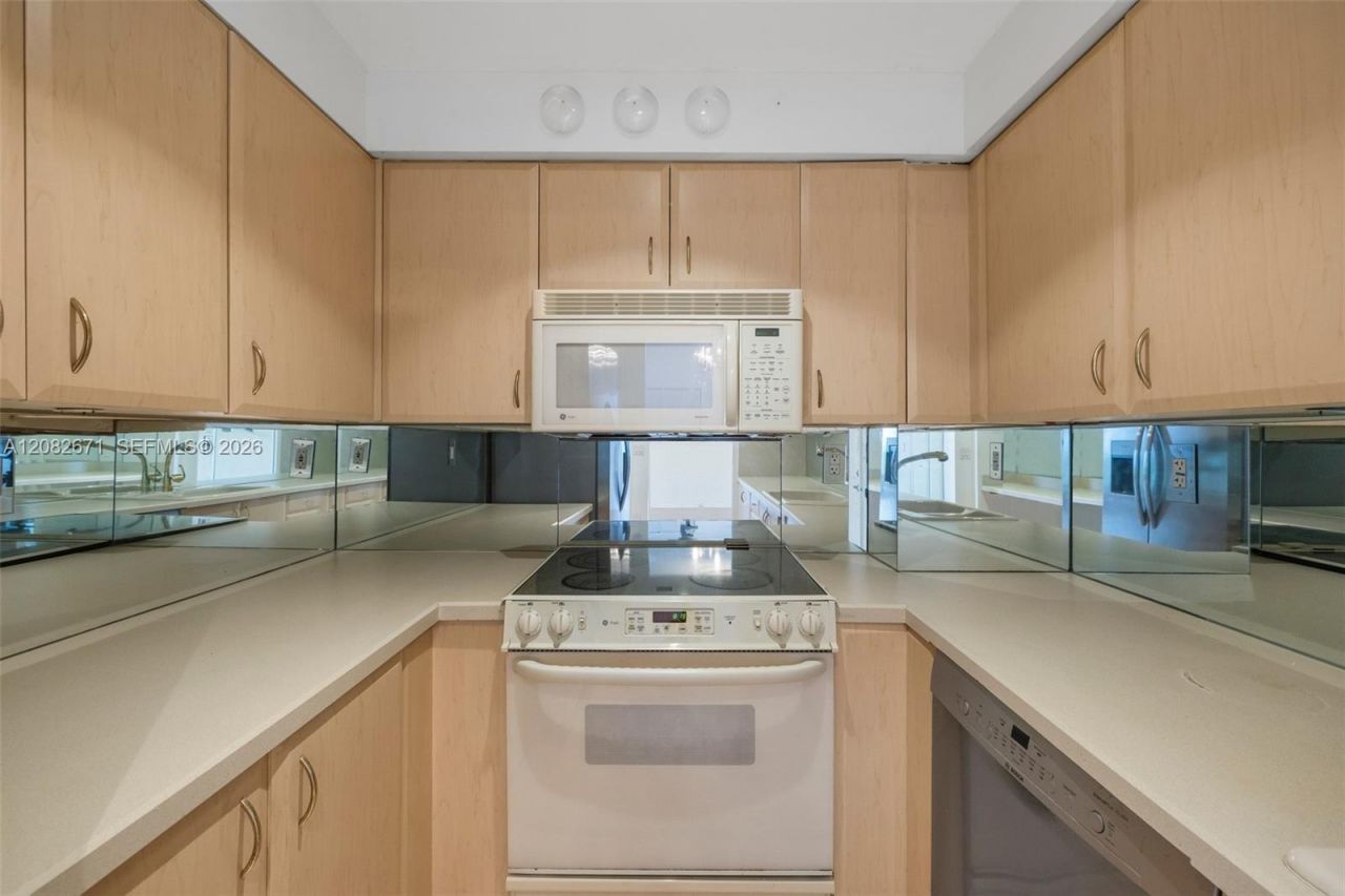 10350 W Bay Harbor Dr , Unit 9C, Bay Harbor Islands, FL 33154 Photo