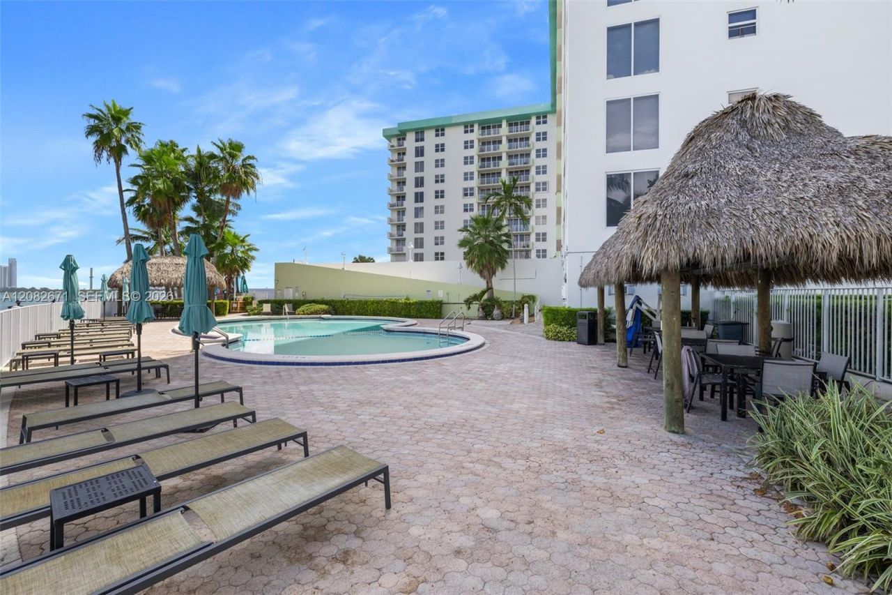 10350 W Bay Harbor Dr , Unit 9C, Bay Harbor Islands, FL 33154 Photo