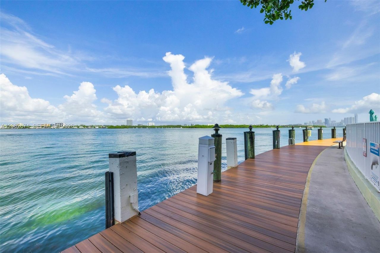 10350 W Bay Harbor Dr , Unit 9C, Bay Harbor Islands, FL 33154 Photo