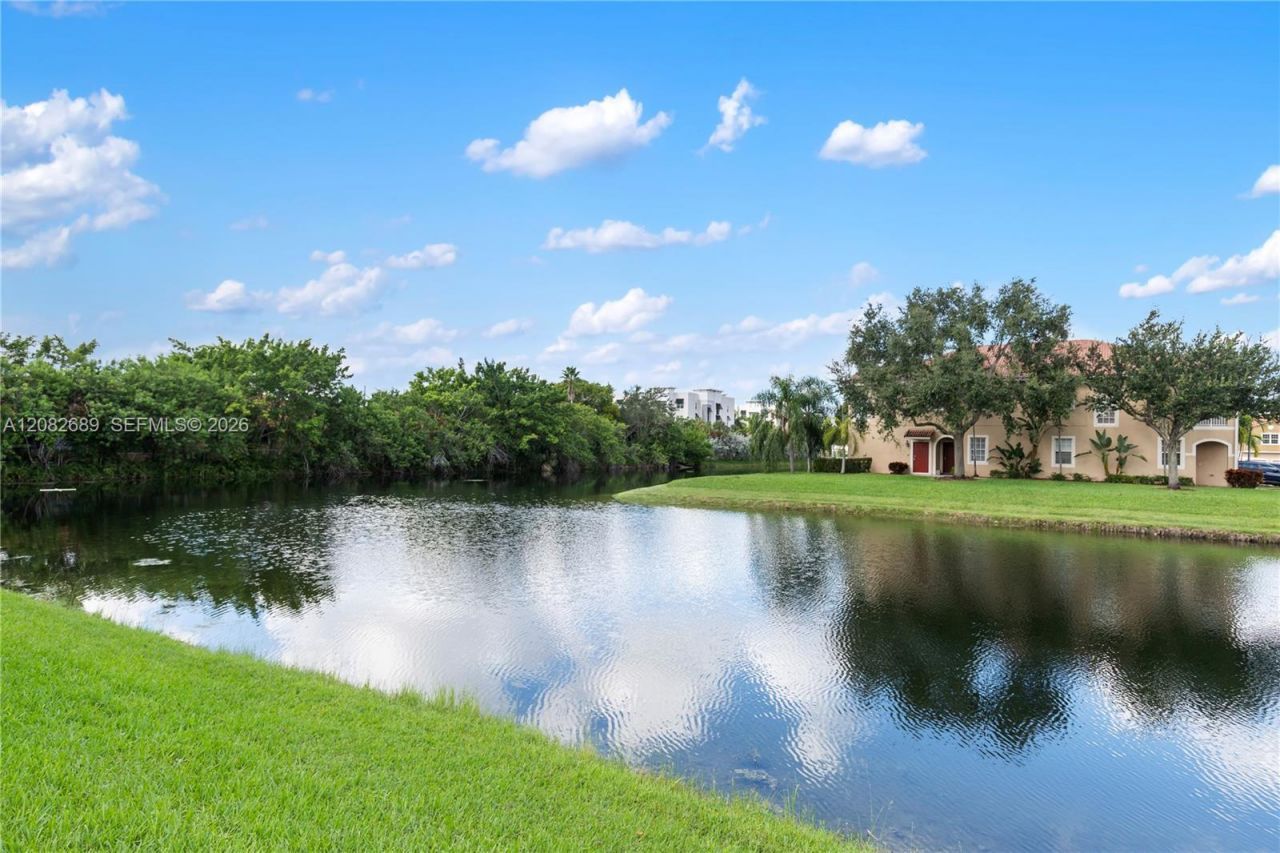 5741 Isles Cir, Tamarac, FL 33321 Photo