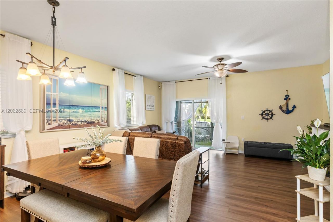 5741 Isles Cir, Tamarac, FL 33321 Photo