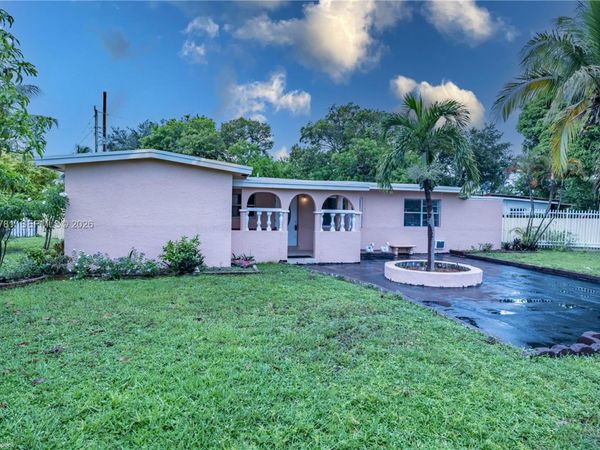 918 NW 13th Ct , Fort Lauderdale, FL 33311