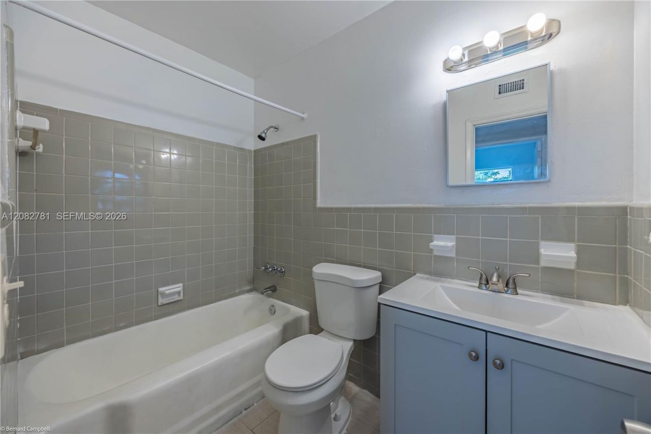 918 NW 13th Ct, Fort Lauderdale, FL 33311 Photo