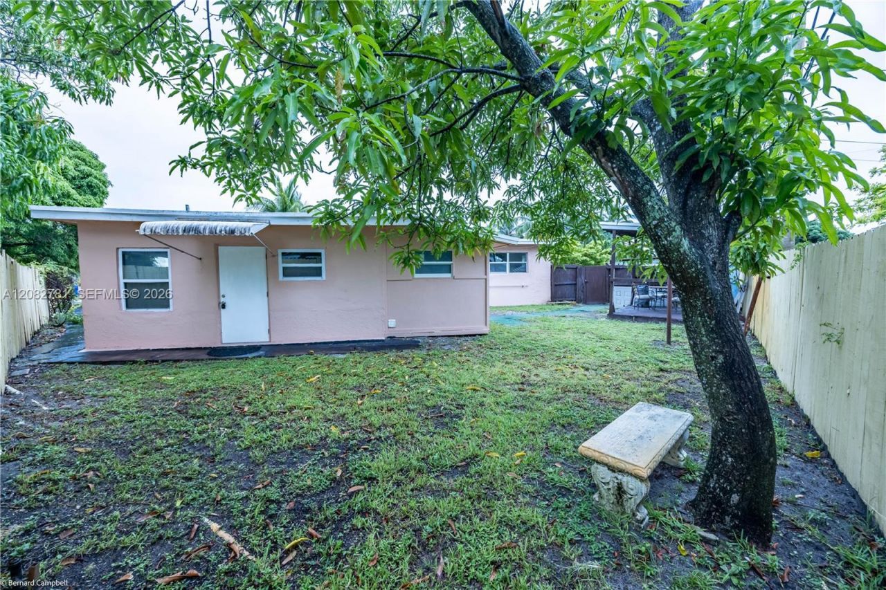 918 NW 13th Ct, Fort Lauderdale, FL 33311 Photo