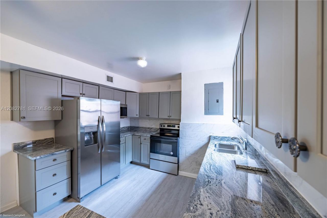 918 NW 13th Ct, Fort Lauderdale, FL 33311 Photo