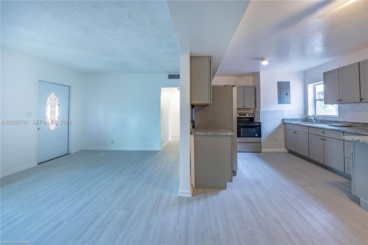 918 NW 13th Ct, Fort Lauderdale, FL 33311 Photo