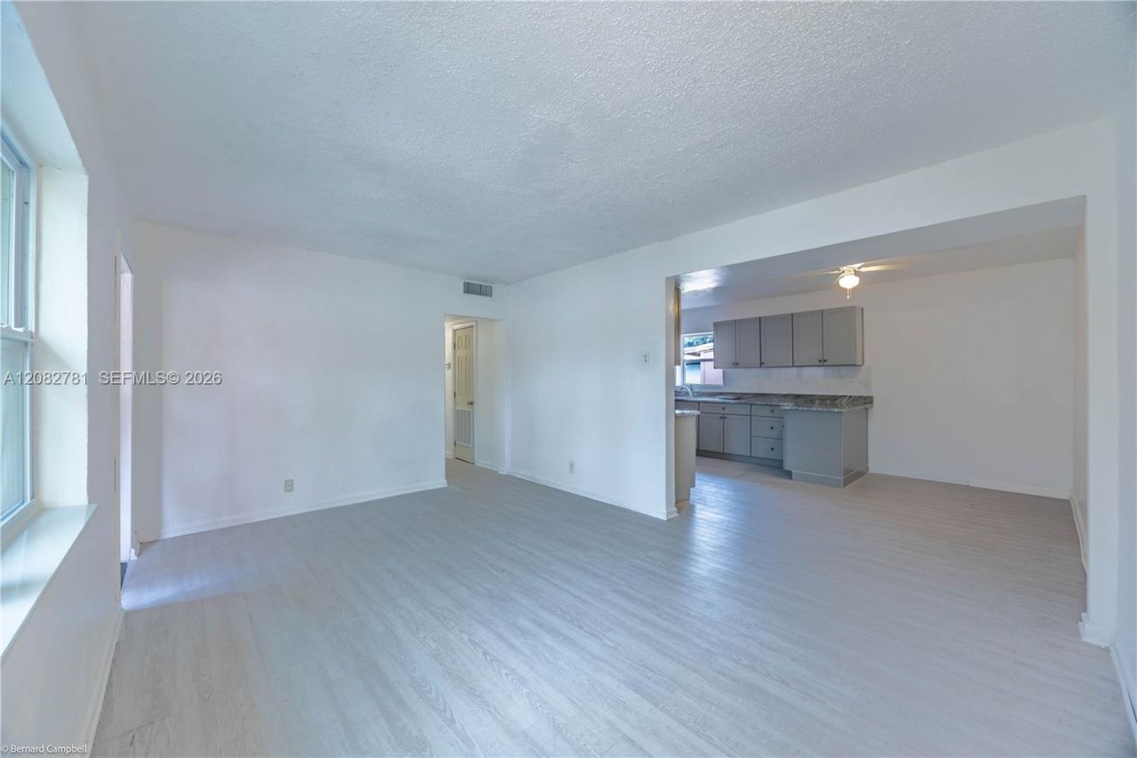 918 NW 13th Ct, Fort Lauderdale, FL 33311 Photo