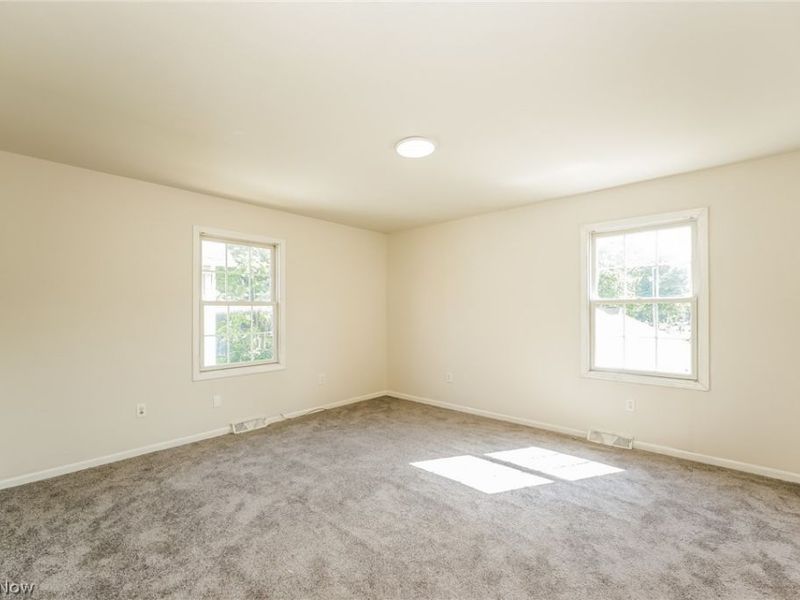 2437 E 64th Street, Cleveland, OH 44104 Photo 4