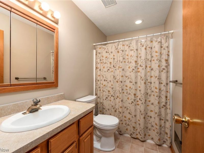 14 Pond Drive, Rocky River, OH 44116 Photo 16