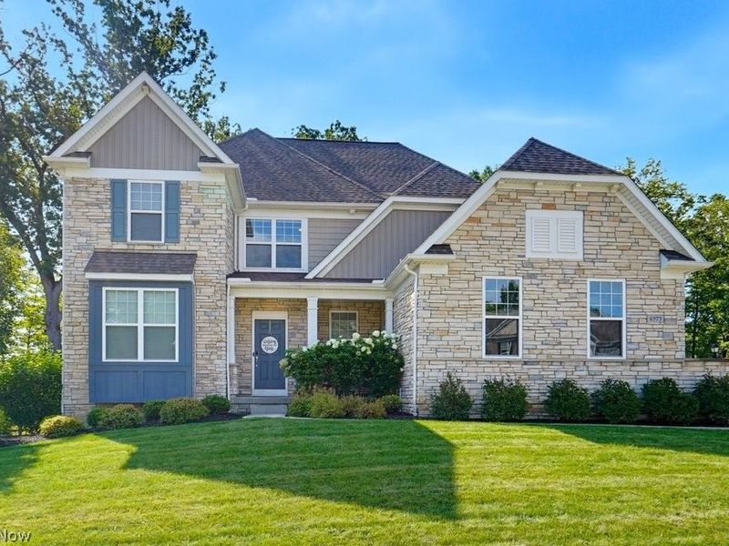 6973 Hawthorn Trace, Independence, OH 44131 Photo 2