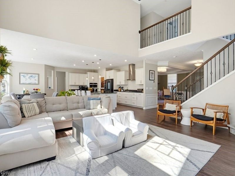 6973 Hawthorn Trace, Independence, OH 44131 Photo 8