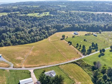 1894 Tick Ridge Rd Road, Waynesburg, KY 40489