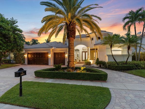 10821 Blue Palm Street, Plantation, FL 33324