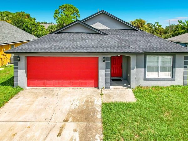2914 ZORA NEAL Drive, Fort Pierce, FL 34947