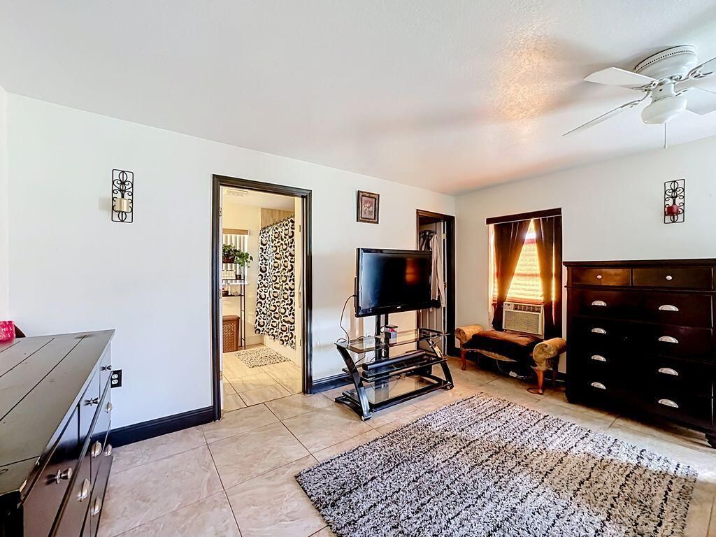 2914 Zora Neal Drive, Fort Pierce, FL 34947 Photo