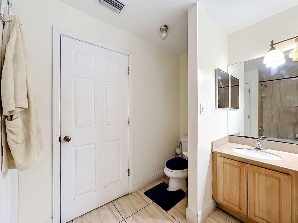2914 Zora Neal Drive, Fort Pierce, FL 34947 Photo