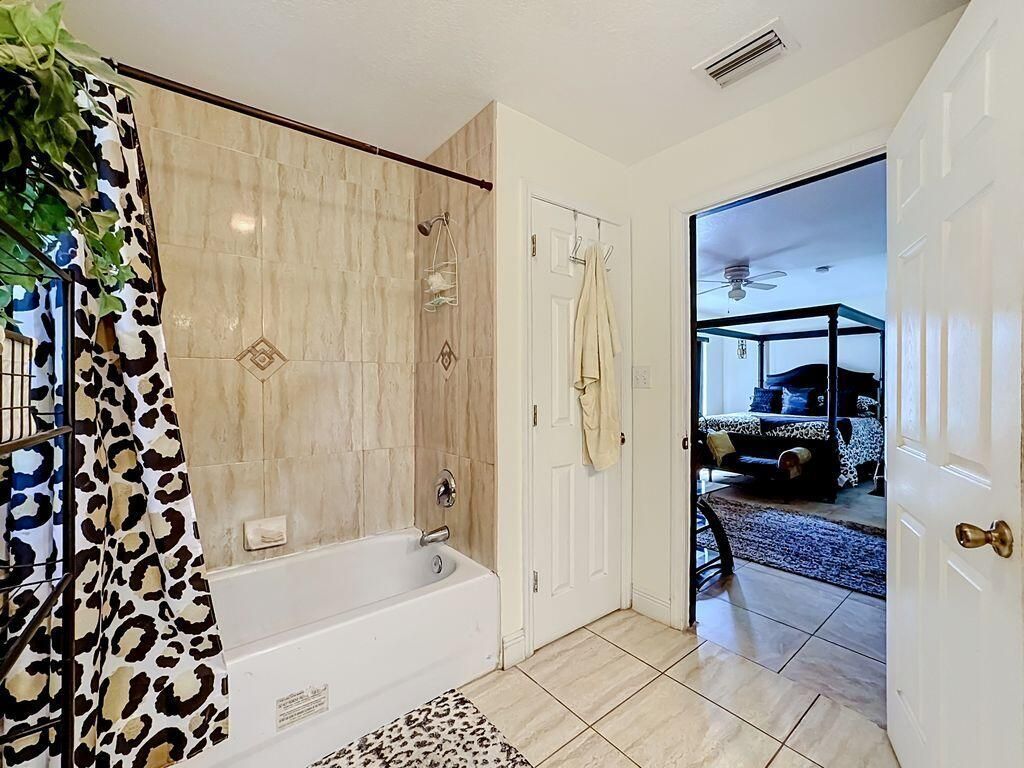 2914 Zora Neal Drive, Fort Pierce, FL 34947 Photo