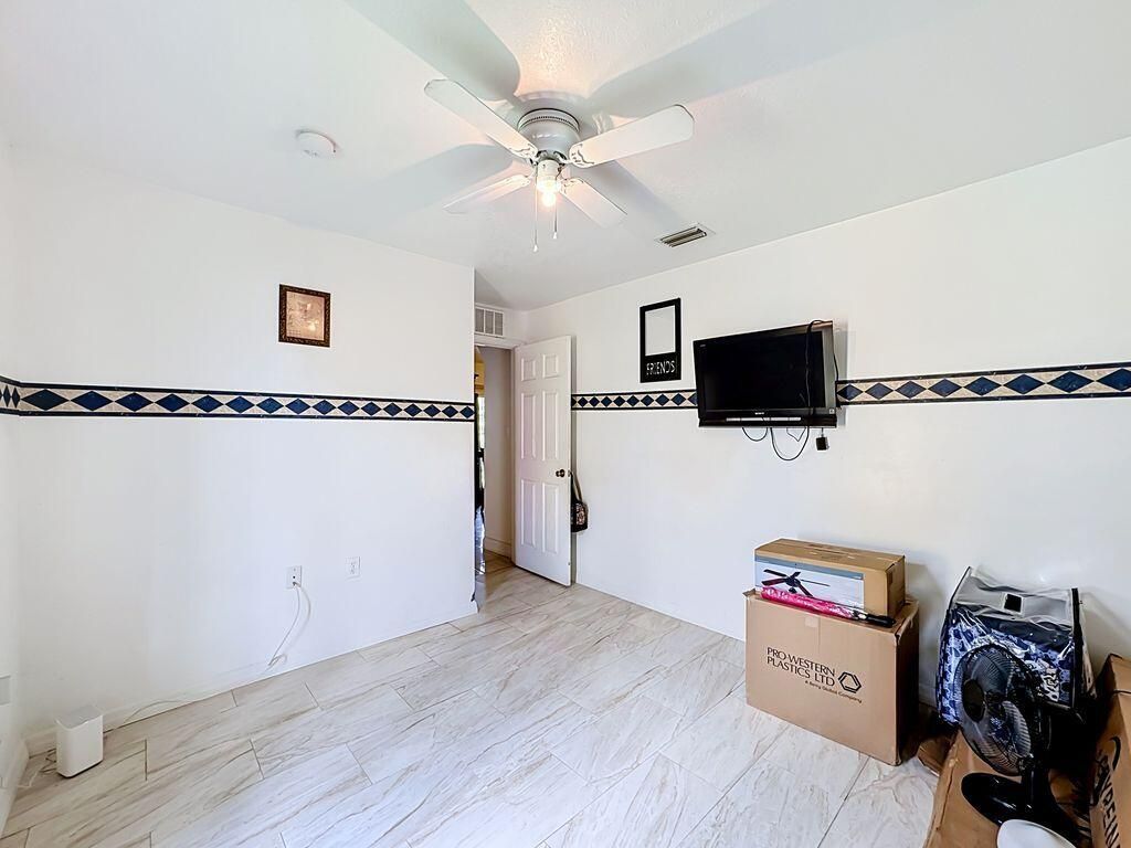 2914 Zora Neal Drive, Fort Pierce, FL 34947 Photo