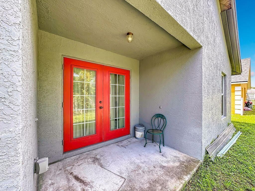 2914 Zora Neal Drive, Fort Pierce, FL 34947 Photo