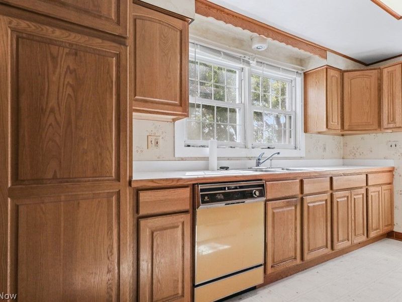 1025 S 12th Street, Sebring, OH 44672 Photo 8