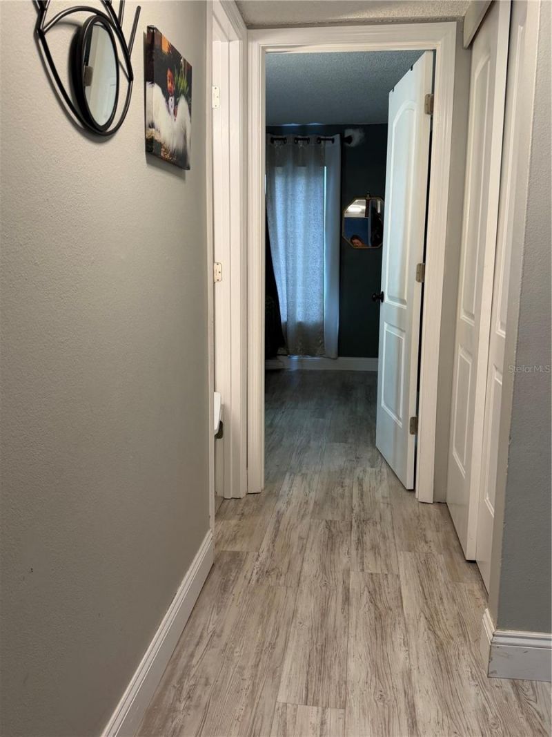 2617 Pine Lake Terrace , Unit B, Sarasota, FL 34237 Photo