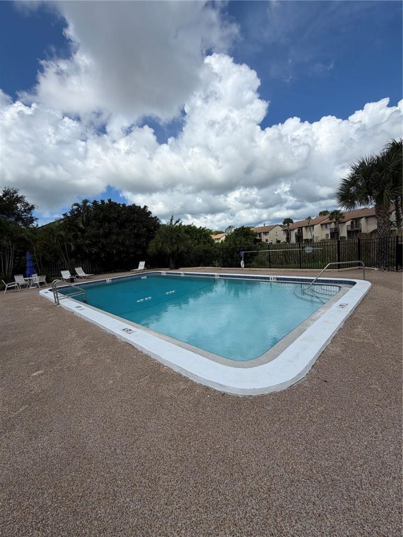 2617 Pine Lake Terrace , Unit B, Sarasota, FL 34237 Photo
