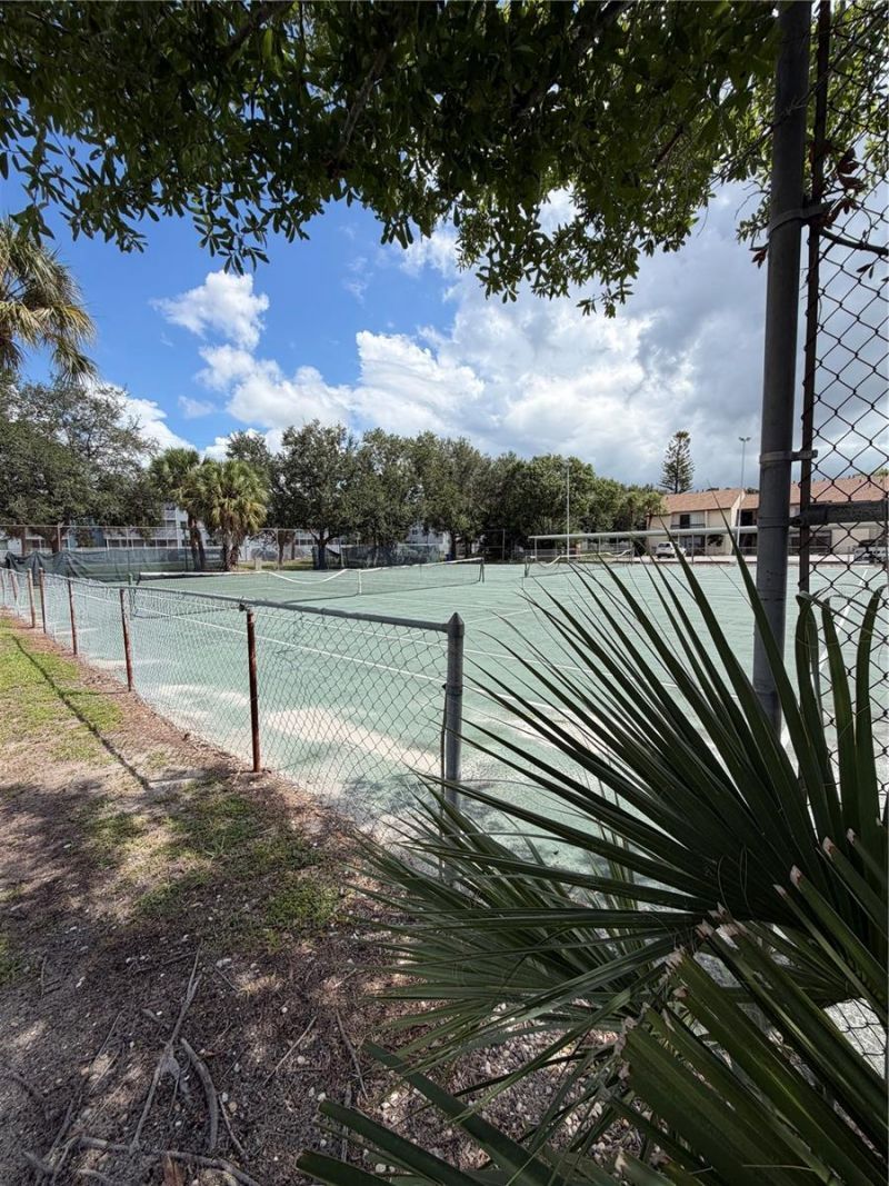 2617 Pine Lake Terrace , Unit B, Sarasota, FL 34237 Photo