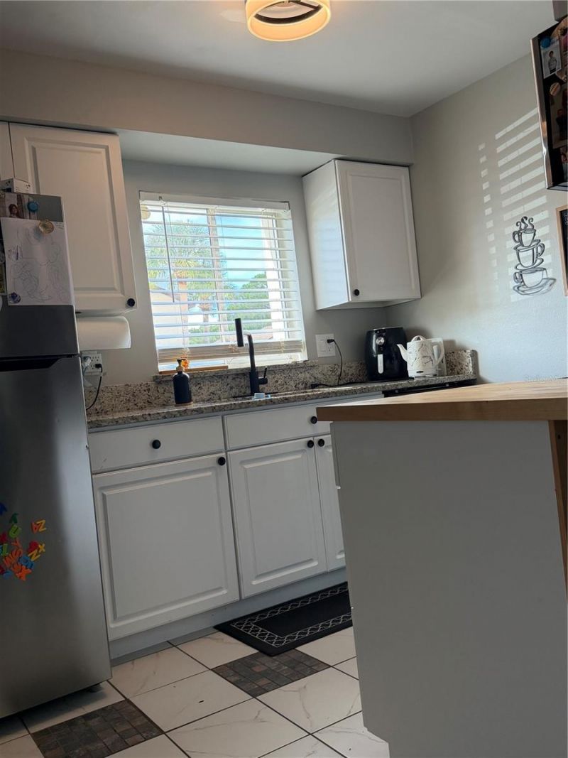 2617 Pine Lake Terrace , Unit B, Sarasota, FL 34237 Photo
