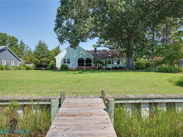 426 Tranquility Lane , Deltaville, VA 23043