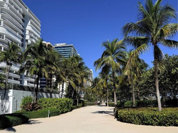 10185 E Collins Ave , Unit 822, Bal Harbour, FL 33154