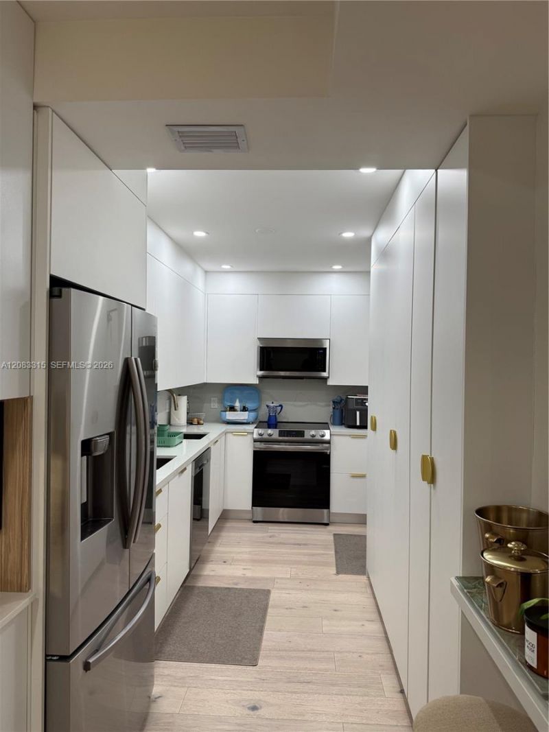 10185 E Collins Ave, Unit 822, Bal Harbour, FL 33154 Photo
