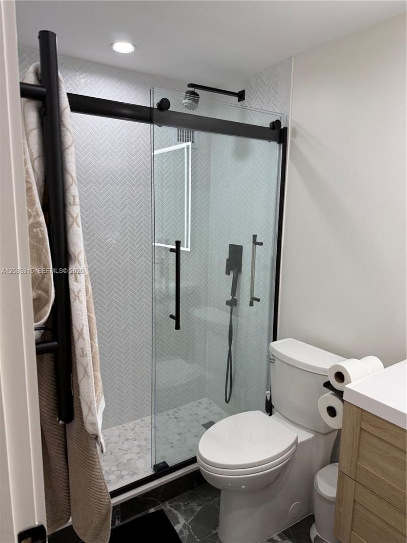 10185 E Collins Ave, Unit 822, Bal Harbour, FL 33154 Photo