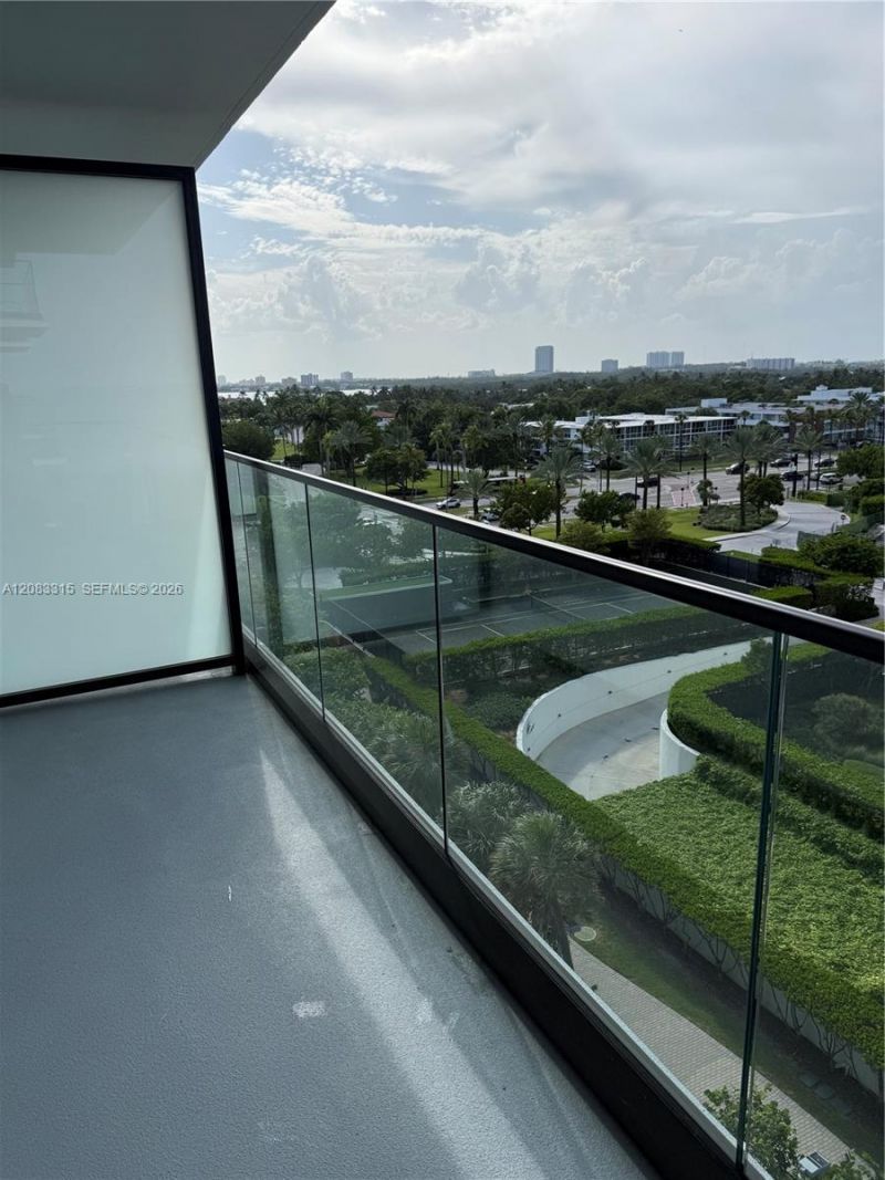 10185 E Collins Ave, Unit 822, Bal Harbour, FL 33154 Photo
