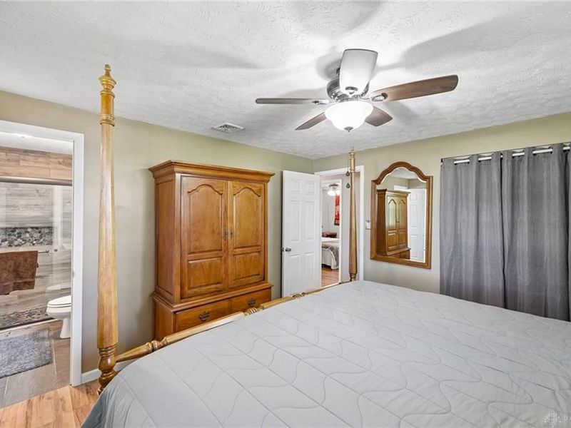 1040 Huron Trail, Jamestown, OH 45335 Photo 12
