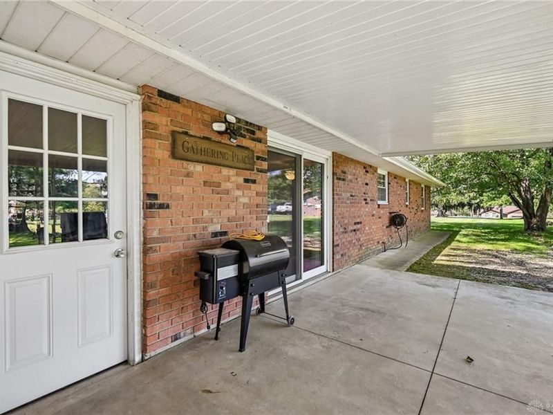 1040 Huron Trail, Jamestown, OH 45335 Photo 21