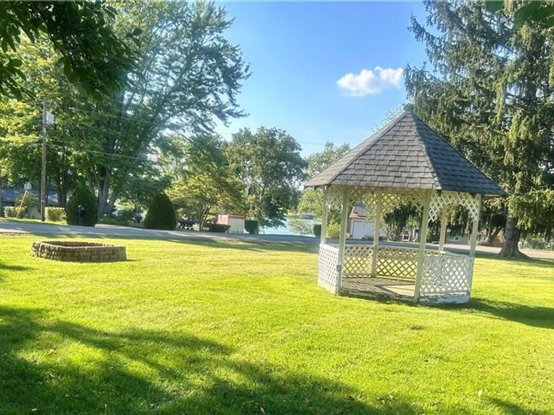 1040 Huron Trail, Jamestown, OH 45335 Photo 24