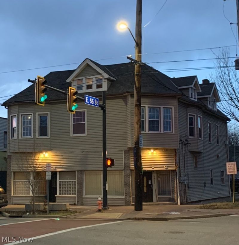 5425 Fleet Avenue, Cleveland, OH 44105