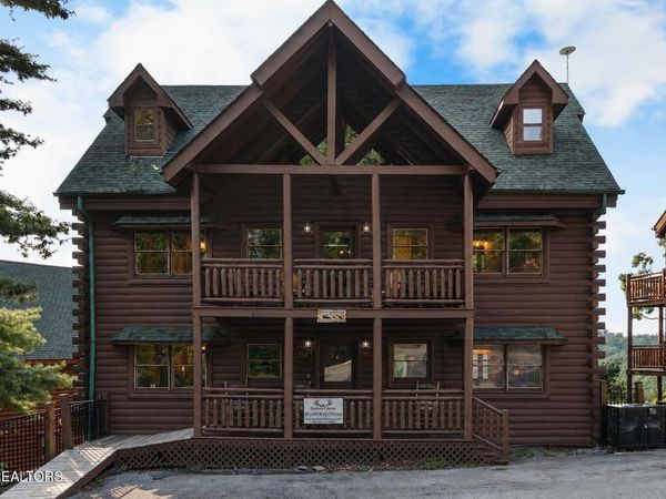1703 High Rock Way, Sevierville, TN 37862