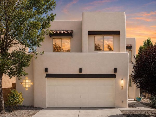 5832 Ermemin Avenue NW, Albuquerque, NM 87114