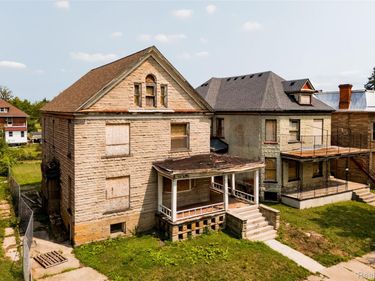 1574 & 1582 Cadillac Boulevard , Detroit, Mi 48214