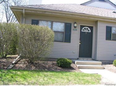 24932 NE Auburn Lane , Unit 9, Southfield, Mi 48033
