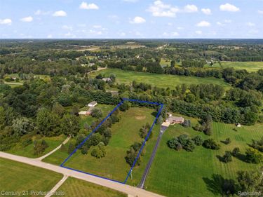 1920 Deer Run Lane , Addison Township, Mi 48367