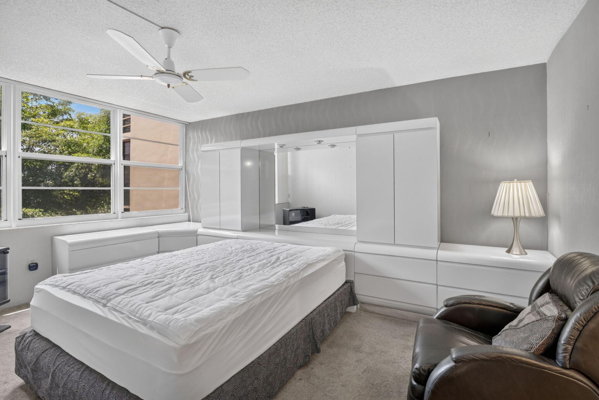 1400 Saint Charles Place, Unit 313, Pembroke Pines, FL 33026 Photo