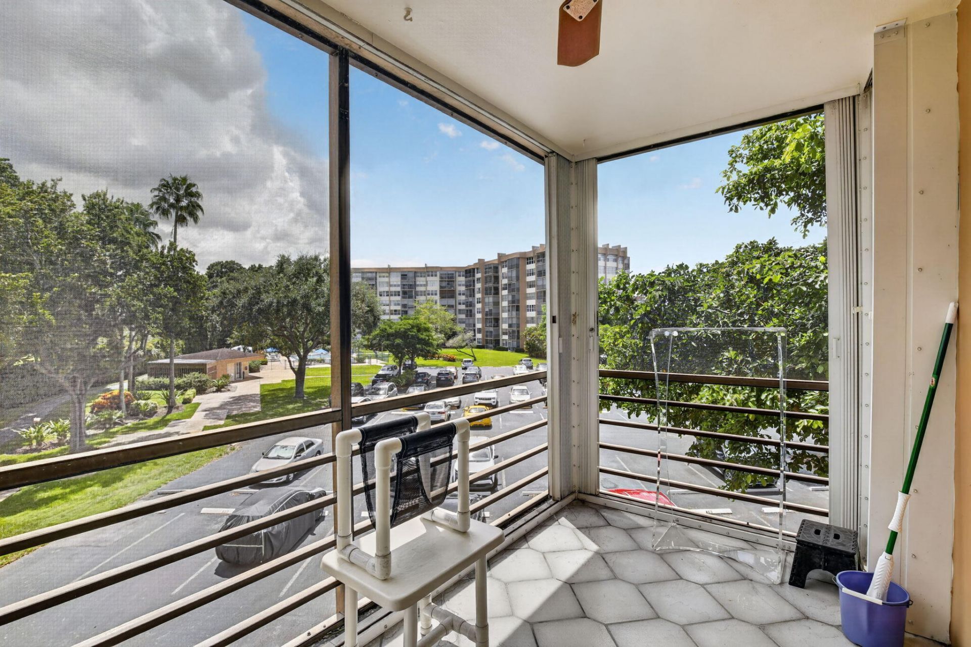 1400 Saint Charles Place, Unit 313, Pembroke Pines, FL 33026 Photo