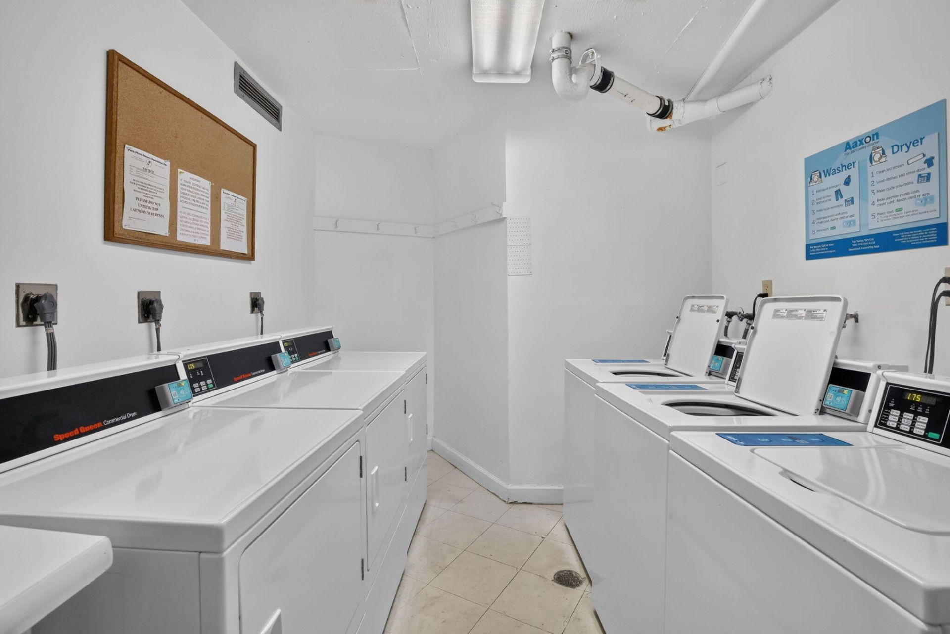 1400 Saint Charles Place, Unit 313, Pembroke Pines, FL 33026 Photo