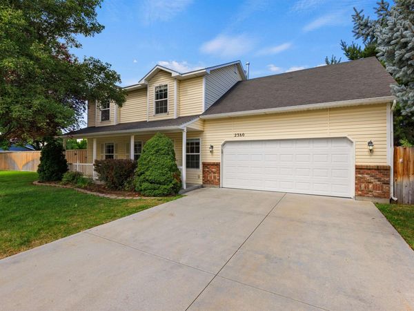 2380 W Baystone Dr, Meridian, ID 83646