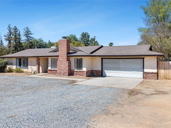 11914 Charlton Road, Madera, CA 93636